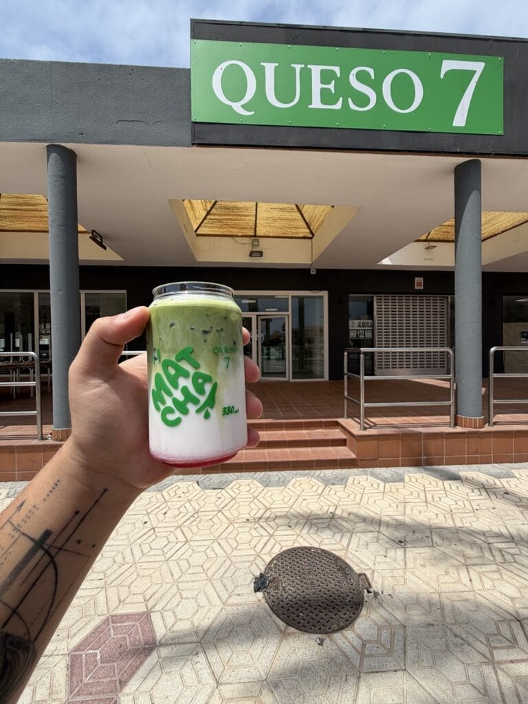Queso 7 La Manga - Café/Copas en La Manga del Mar Menor