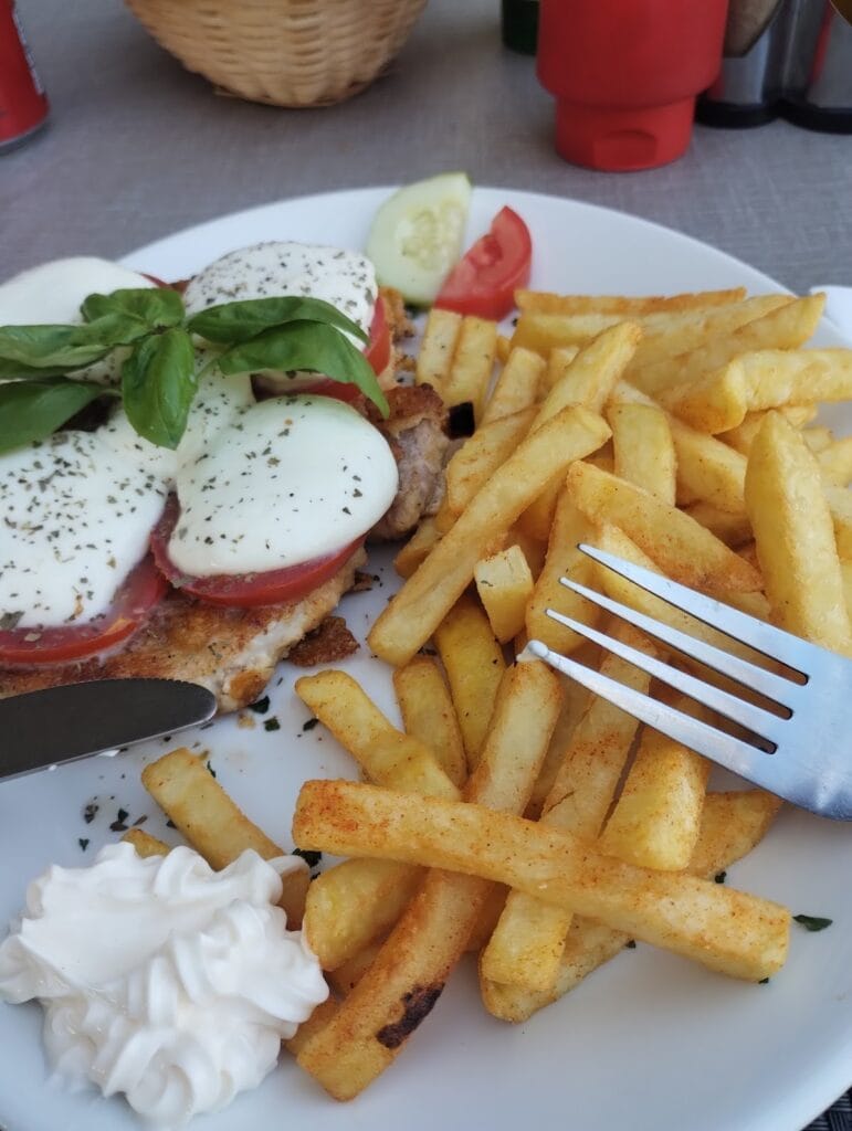 Schnitzel & Meer Bistro — Restaurantes en Cabo de Palos
