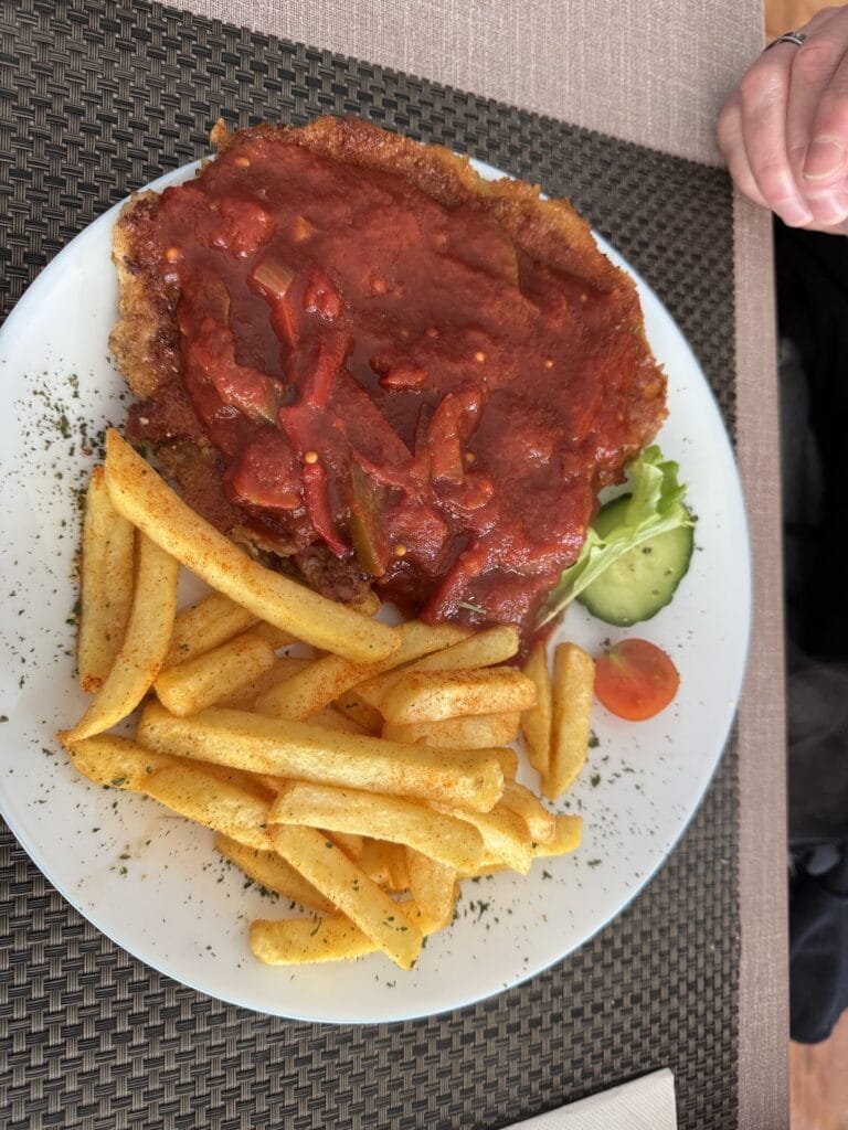 Schnitzel & Meer Bistro — Restaurantes en Cabo de Palos