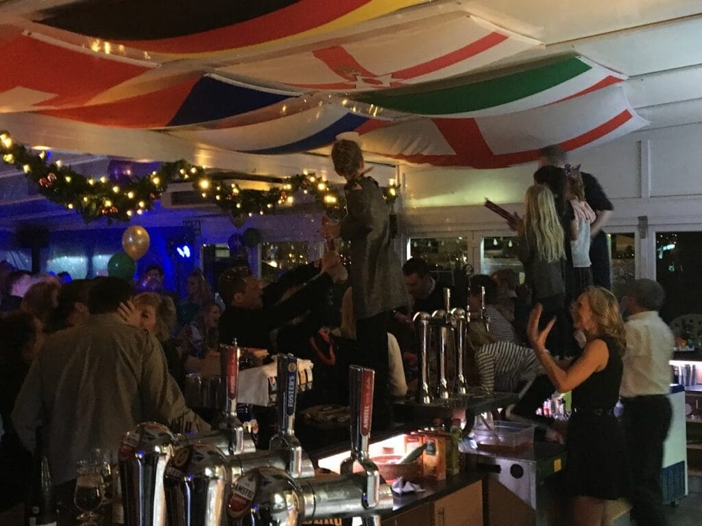 Si Bar & Restaurant — Café/Copas en La Manga Club