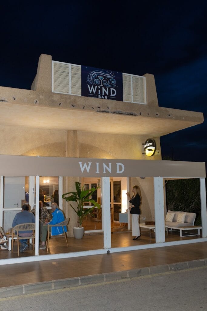 Wind Bar - Café/Copas en La Manga del Mar Menor